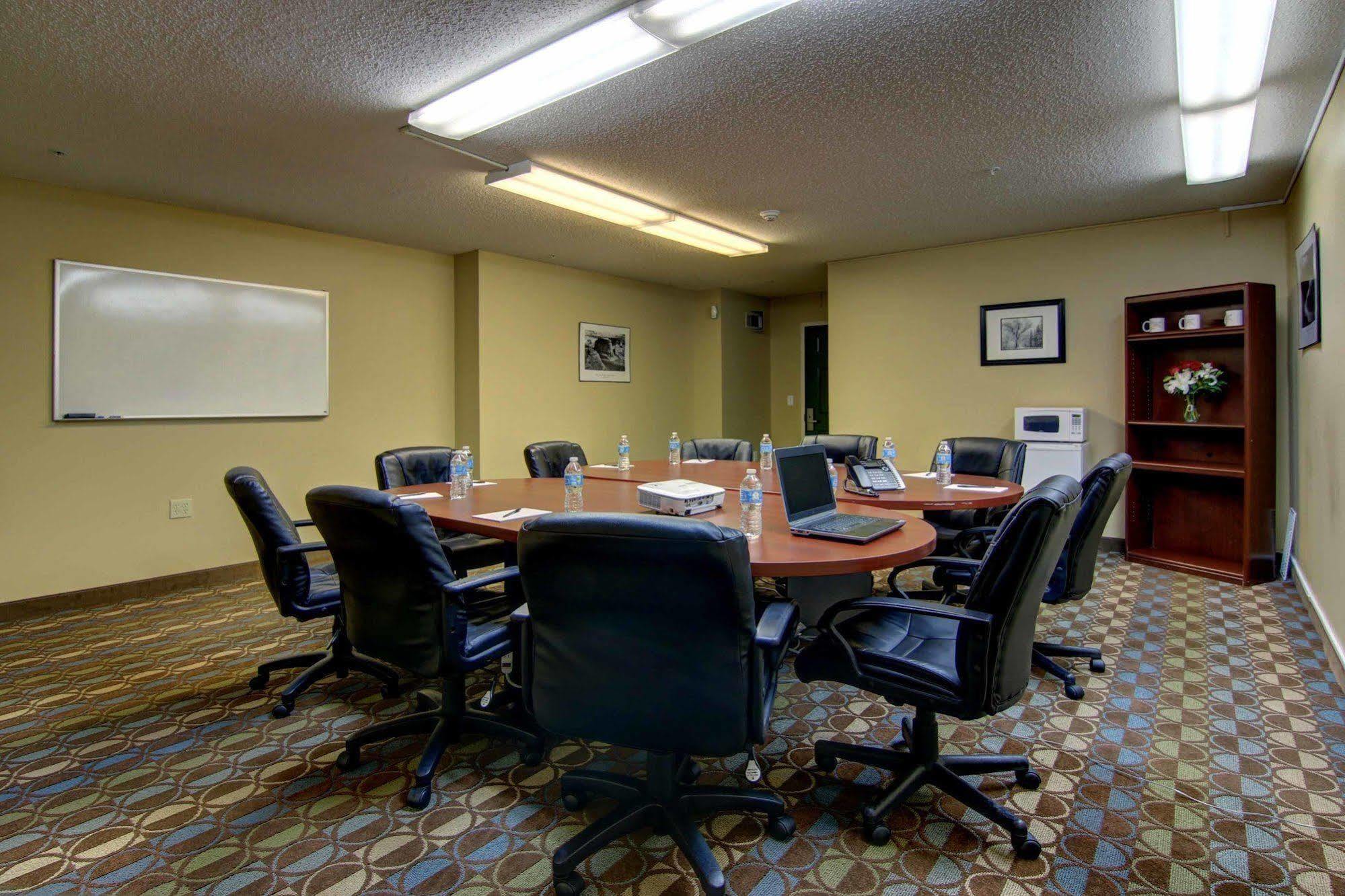 Intown Suites Extended Stay Marietta Ga - Roswell Rd Buitenkant foto